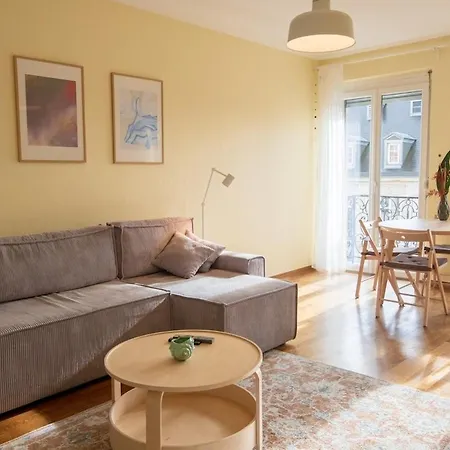 Cosy & Comfortable In Downtown Apartmán *